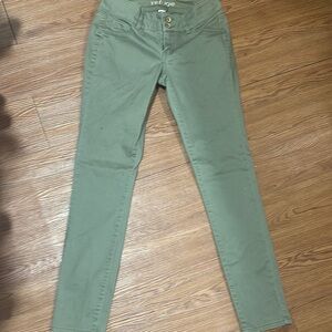 Refuge Olive Green Straight Leg Stretch Pants Size 4 Excellent Condition